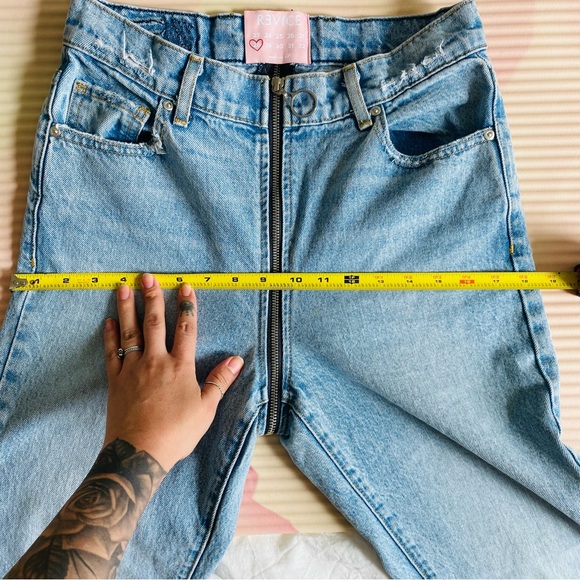 ❌SOLD❌ Revice all the way around zipper denim - Picture 5 of 10